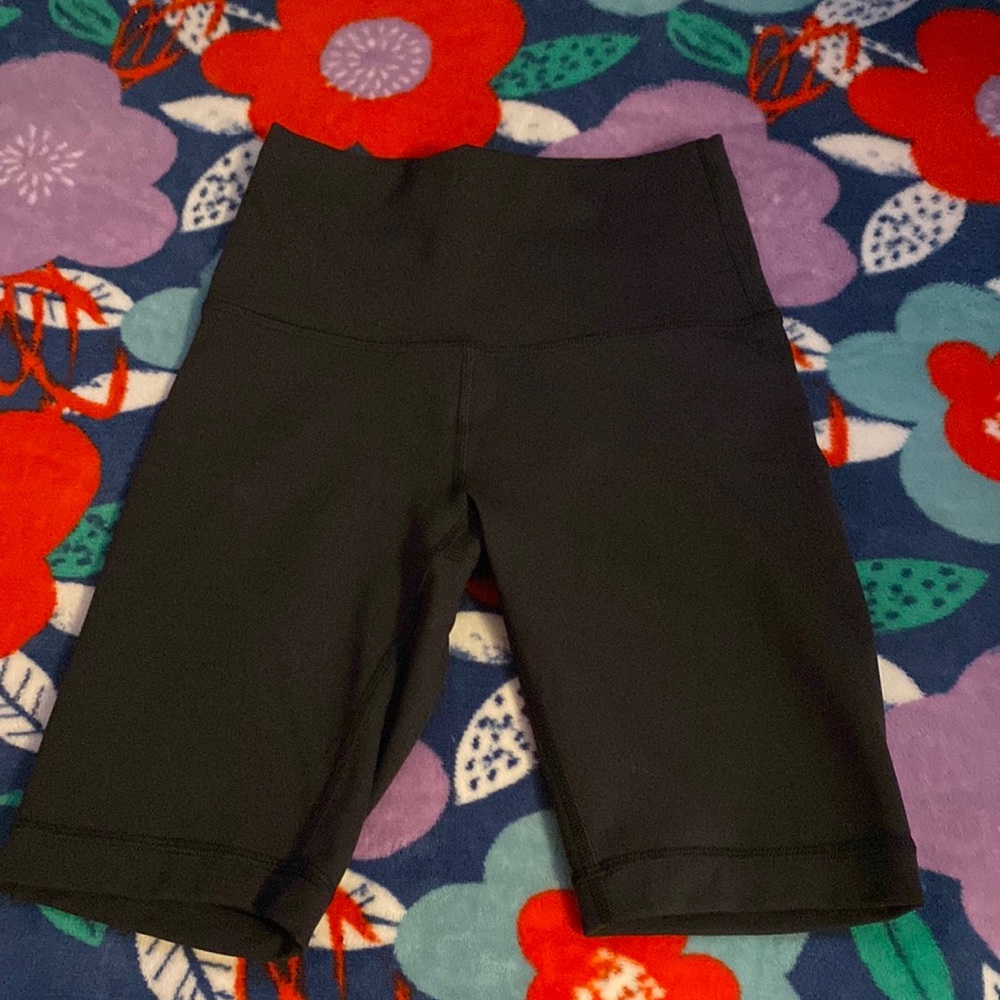 Lululemon biker shorts